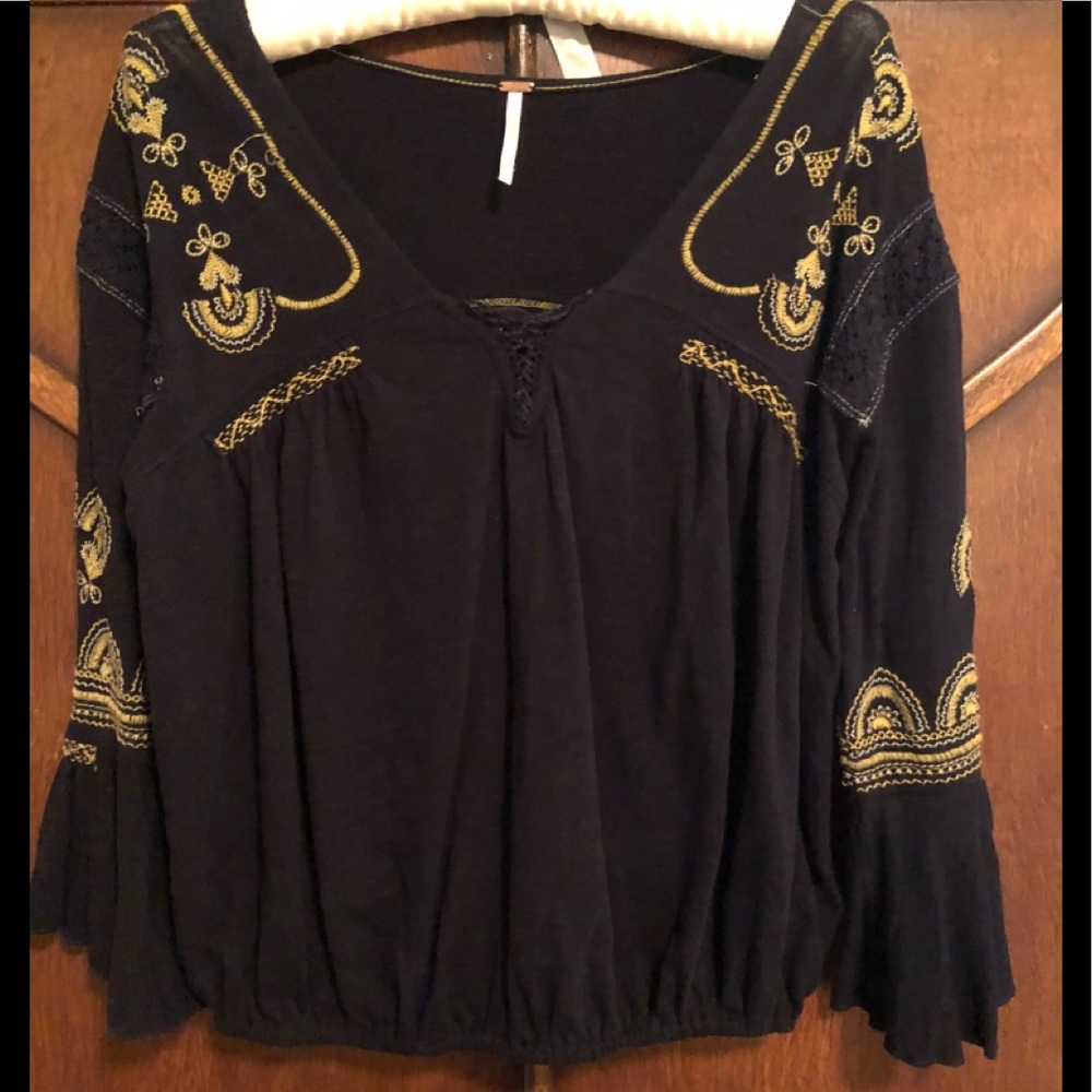 Free People Embroidered crochet detail top Xs